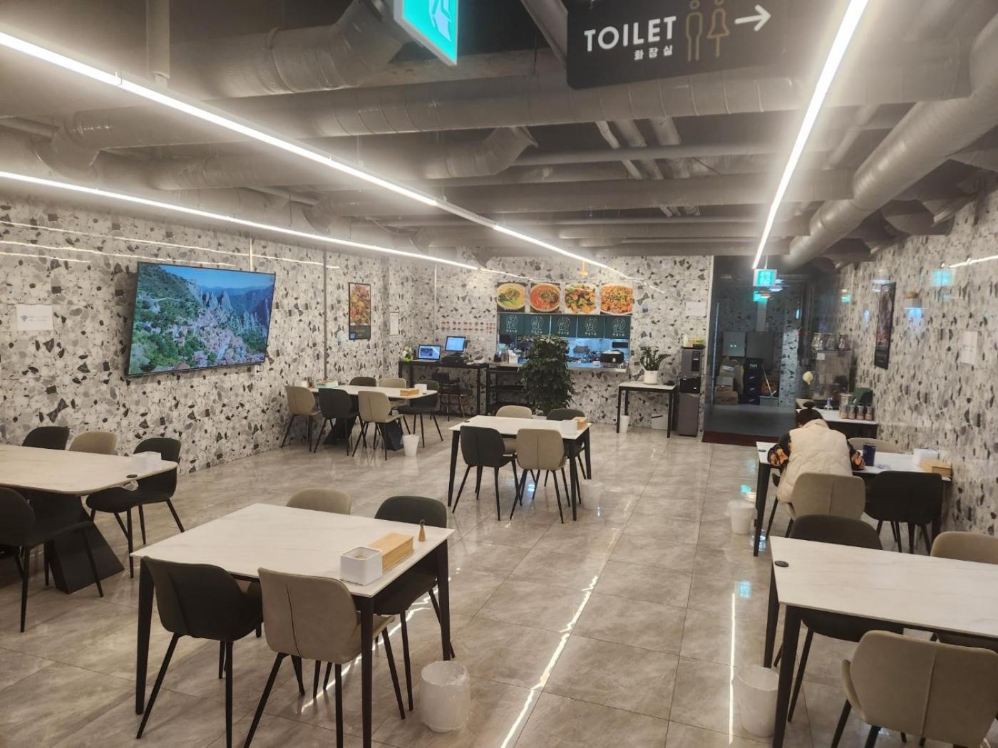 St. 179 Incheon Hotel Екстериор снимка